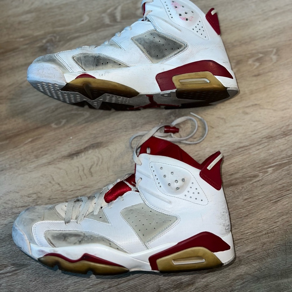 Air Jordan 6 Retro White/Varsity Red Sneakers